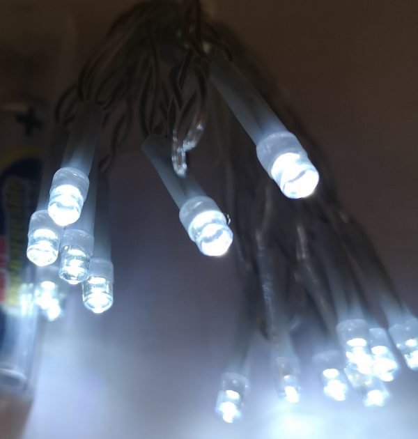 15 LED CoolWhite Battery String Lights SVC Lighting